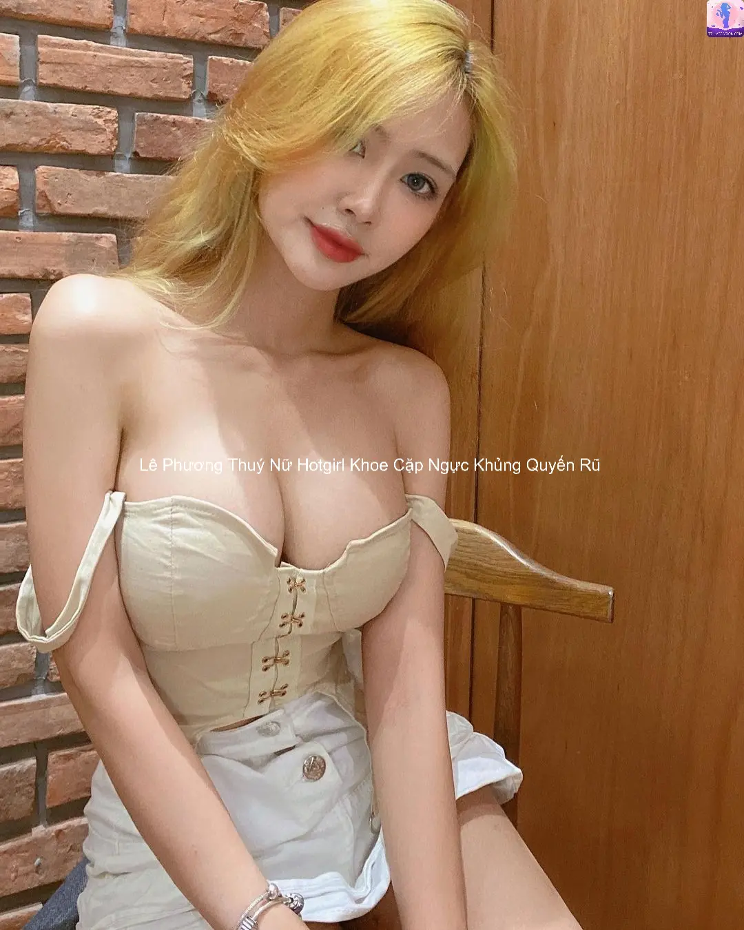 Lê Phương Thuý Nữ Hotgirl Khoe Cặp Ngực Khủng Quyến Rũ 8